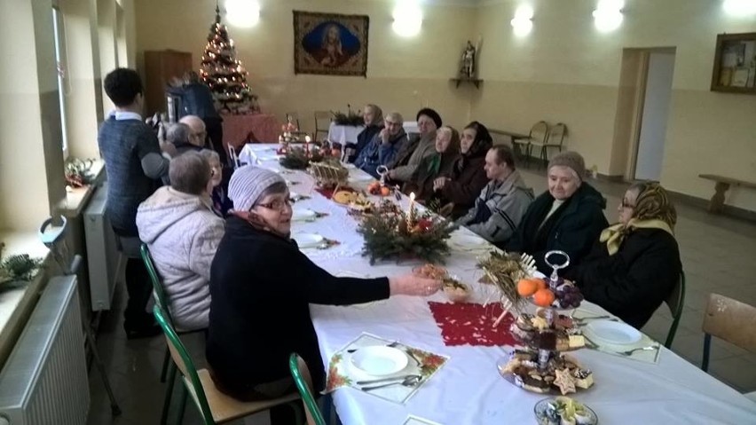 W Nieporowicach zorganizowano wigilię i mszę świętą dla seniorów 
