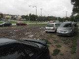 Lublin. Nowy hotel, a obok zniszczony trawnik i dziki parking. Czy tak musi być? (LIST CZYTELNIKA)