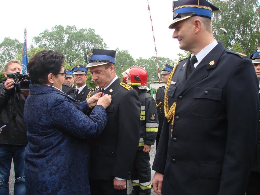 Dzień strażaka w Komendzie Miejskiej PSP w Katowicach: Minister wyróżniła bohaterów [ZDJĘCIA]