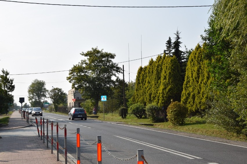 Rondo w Krzeszowicach zniszczy prywatne podwórko 