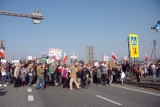 Mieszkańcy Biedrzychowic chcą obwodnicy. Blokowali drogę Jelenia Góra - Zgorzelec (ZDJĘCIA)