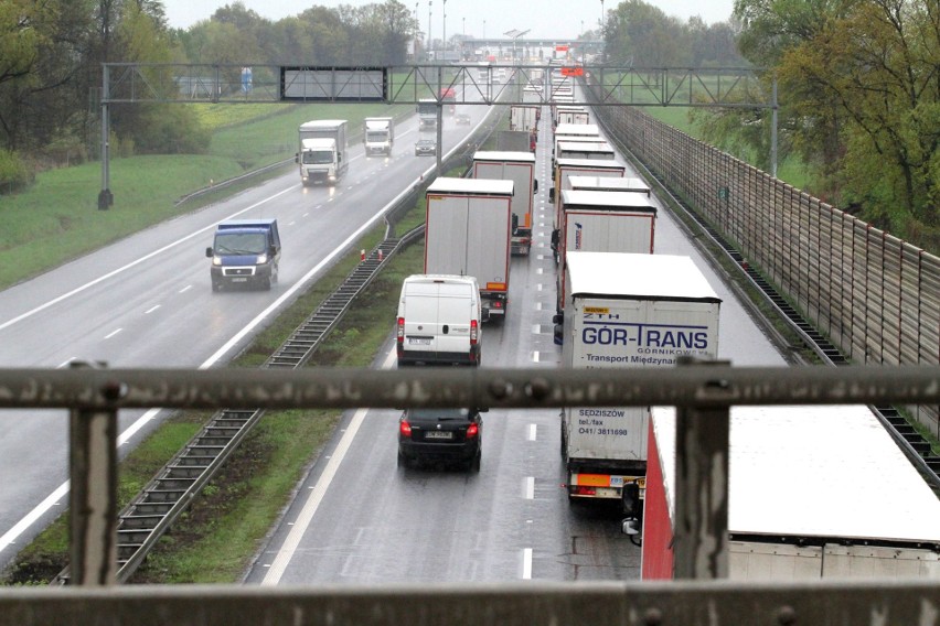 Wypadek na A4 pod Wrocławiem i duże korki