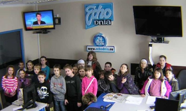 Uczniowie 3B Szkoły Podstawowej nr 33 w Kielcach w redakcji Echa Dnia.