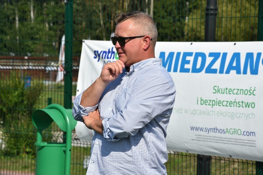 Efektowna inauguracja sezonu Familijnego Klubu Sportowego Łazy Starachowice (ZDJĘCIA) 