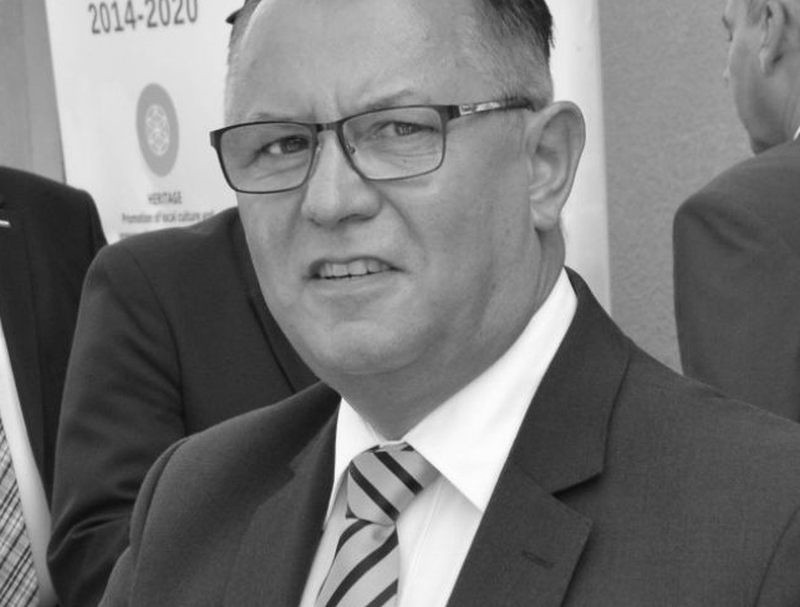Zmarł Mirosław Rosak – były policjant, dyrektor wydziału oświaty ostrołęckiego ratusza, pracownik starostwa powiatowego w Ostrowi