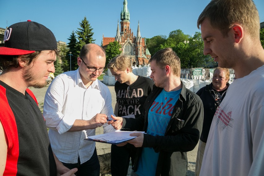 Podgórzanie złożyli uwagi do projektu przebudowy Rynku....