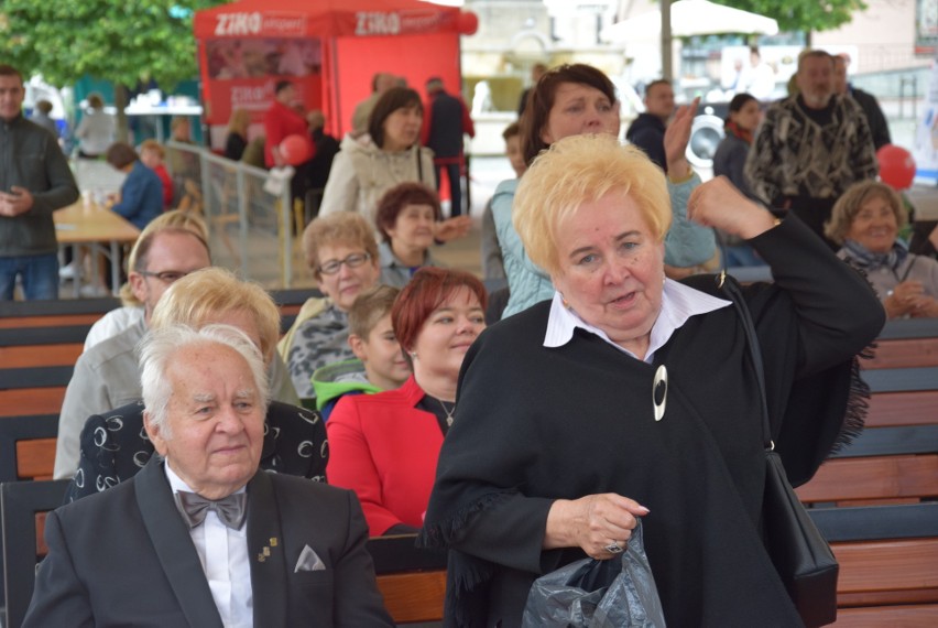 Dni Rybnika 2017: Seniorzy świętują na rynku