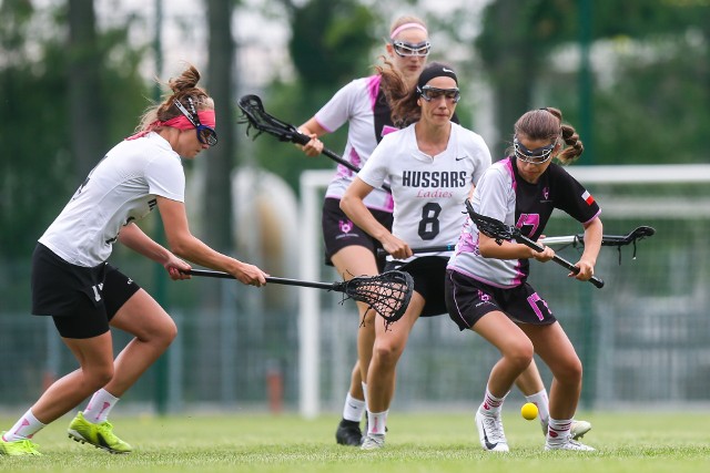 W finale MP w lacrosse zmierzyły się dwie drużyny Poznań Hussars Ladies - seniorska i juniorska. Lepsza okazała się ta pierwsza