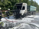 Pożar ciężarówki na DW 470 we Florentynie. Na miejscu cztery zastępy straży pożarnej. Zobacz zdjęcia
