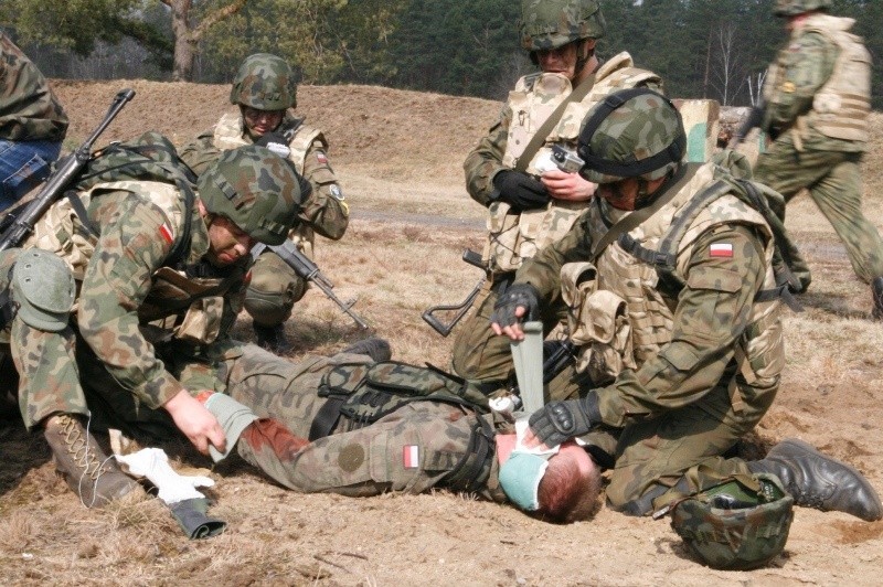 Krew i rany były na niby - trening medyczny żołnierzy