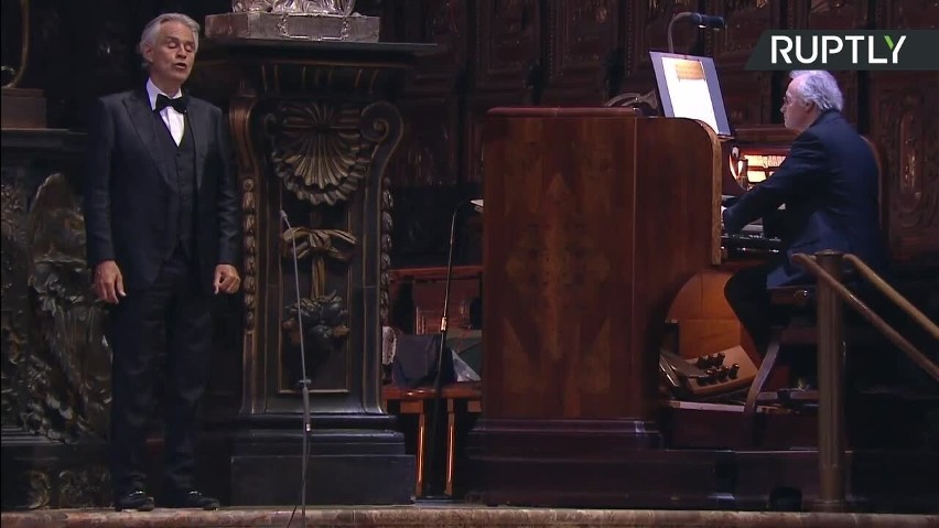 Ceremonia otwarcia Euro 2020. Andrea Bocelli zaśpiewa na żywo! Jaki utwór wykona słynny tenor? [GDZIE OBEJRZEĆ? TRANSMISJA TV I ONLINE]