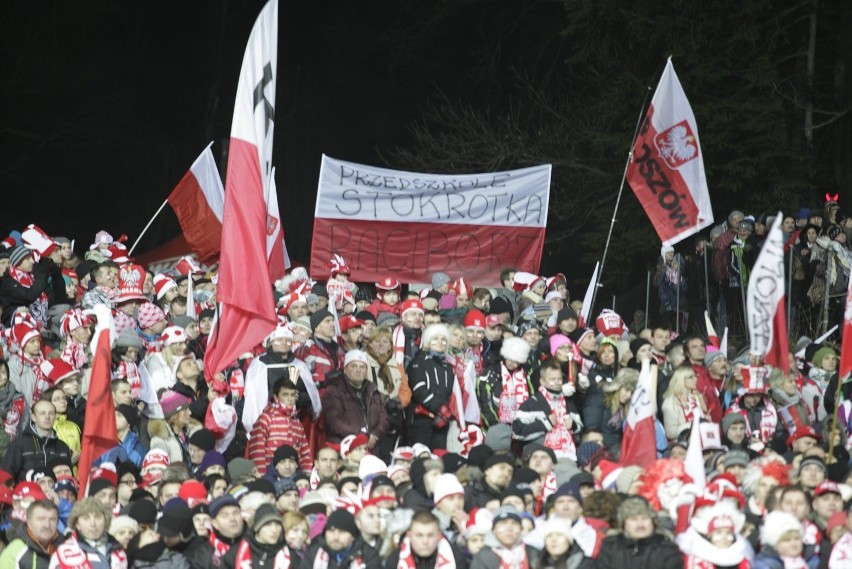 PŚ W SKOKACH W WIŚLE RELACJA LIVE - SKOKI NA ŻYWO