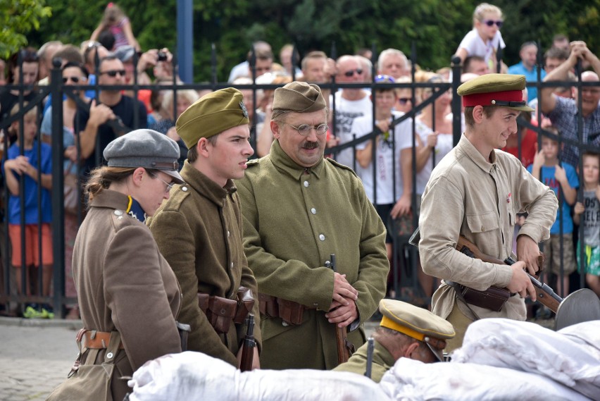 Tak wyglądała rekonstrukcja Bitwy Białostockiej z 1920 w...