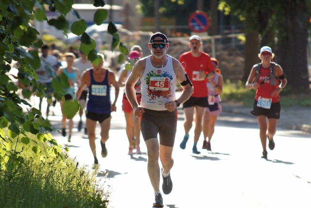 W ramach szóstej edycji Four Colours Run Grand Prix Inowrocławia w sobotę, 26 czerwca odbył się Blue Run (niebieski bieg) na dystansach 10 i 5 kilometrów. Walczyli też zawodnicy nordic walking. W zawodach udział wzięło ponad 200 zawodników