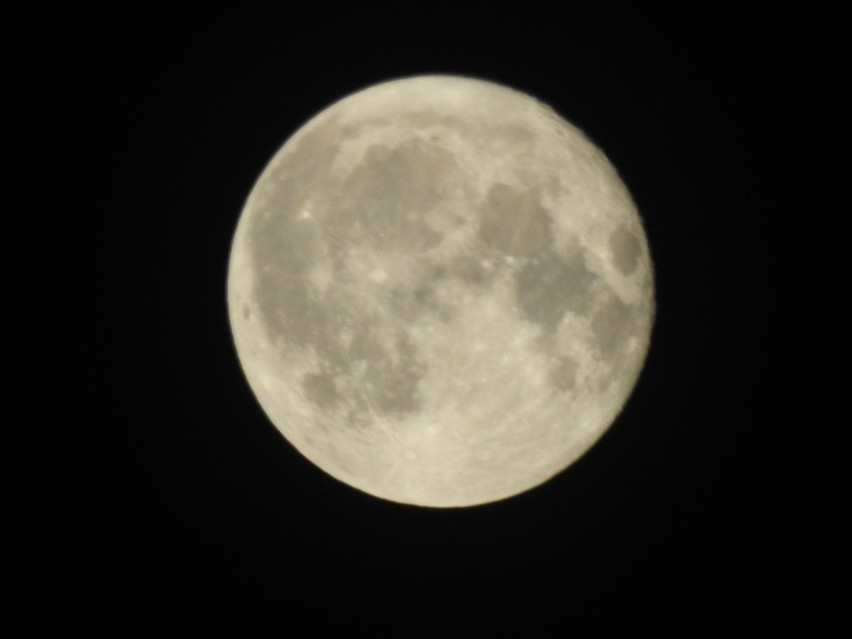 Księżyc będzie widoczny przez całą noc z wtorku na środę