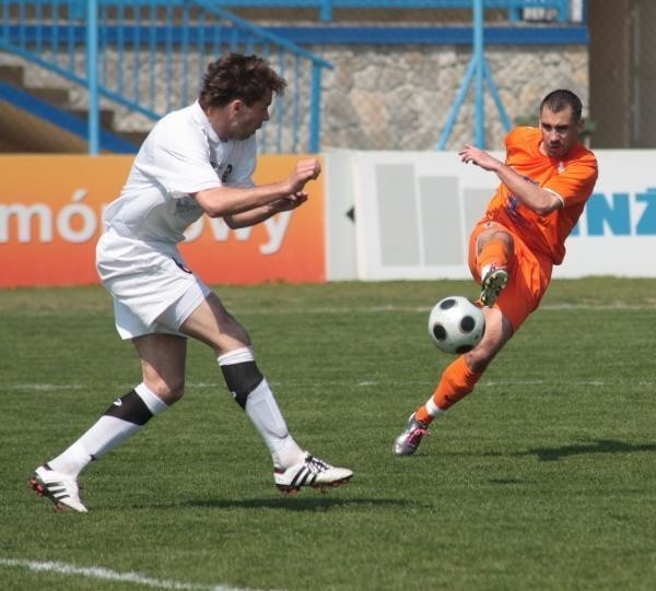 Dariusz Pawlusiński zdobył szybkiego gola, który ustawił spotkanie
