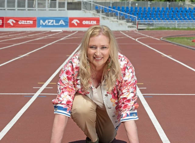 Małgorzata Wilk-Grzywna w wyjątkowej sesji na stadionie lekkoatletycznym. Więcej na kolejnych zdjęciach