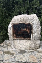 Policja zatrzymała mieszkańca Chełmna, który zniszczył pomnik „XX Lecia Wojska Polskiego"