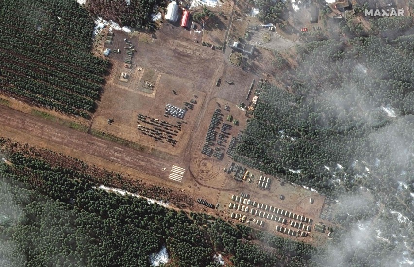 Ponad sto pojazdów wojskowych przy granicy białorusko-ukraińskiej. Są zdjęcia z satelity