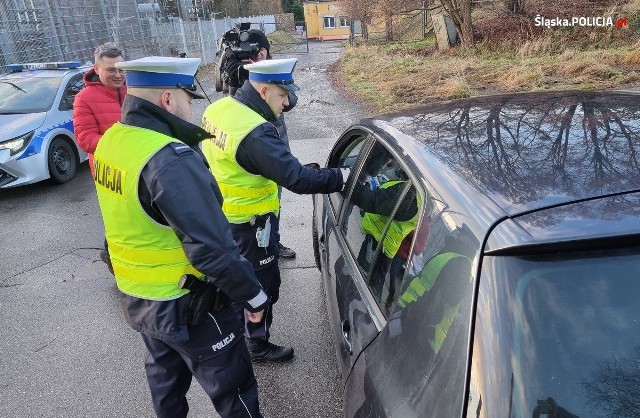 Tylko od początku 2022 roku, policjanci z woj. śląskiego uniemożliwili dalszą jazdę ponad 11 tysiącom kierowców pod wpływem alkoholu