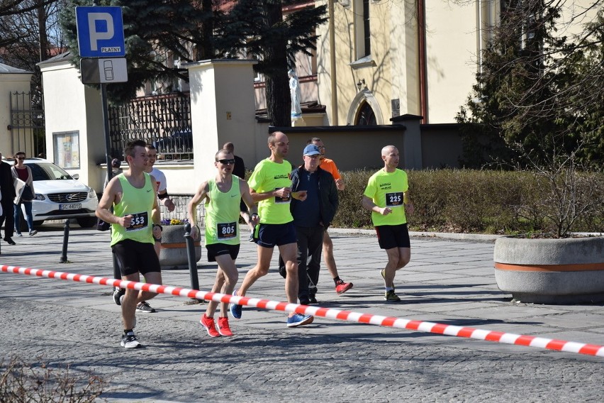 Bieg Częstochowski: ponad 1000 uczestników na starcie i wspaniała pogoda ZDJĘCIA