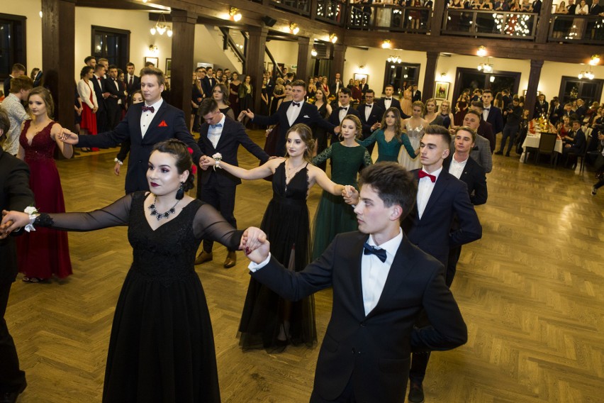 Studniówka I LO w Myślenicach w Folwarku Zalesie