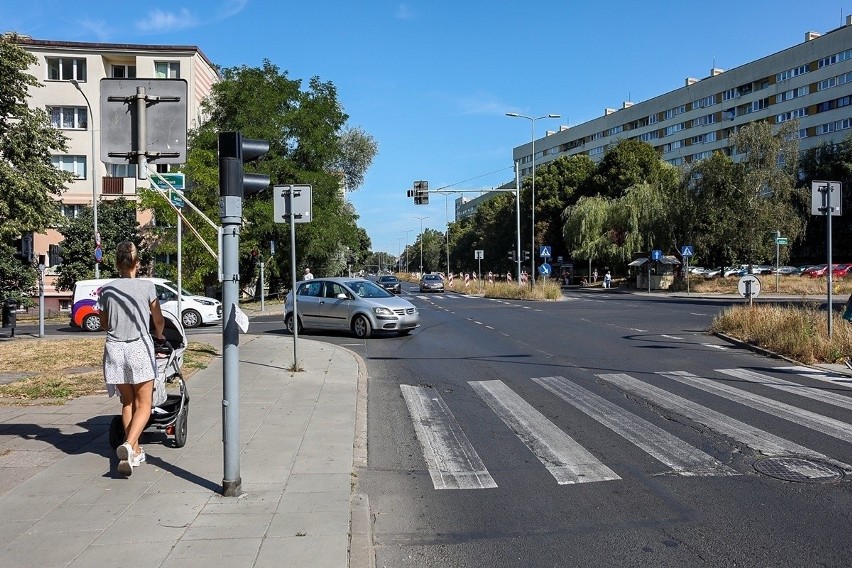 Od soboty utrudnienia na Santockiej. Rusza duży remont kanalizacji oraz skrzyżowania 