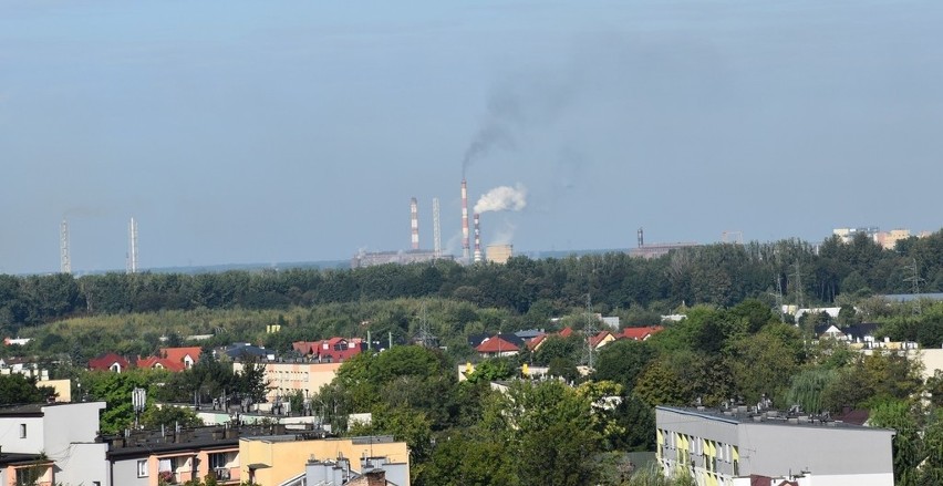 Smuga czarnego dymu nad Tarnowem. Mieszkańcy są pełni obaw!