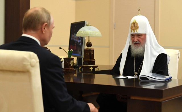 Głowa rosyjskiego prawosławia, były współpracownik KGB, z wizytą u głowy państwa rosyjskiego, byłego oficera KGB
