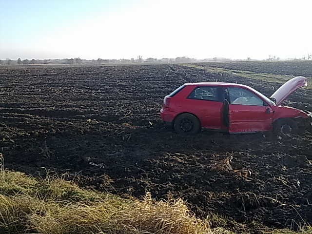 Audi A-3, w którym jechali rodzice z dwójką dzieci, zderzyło...