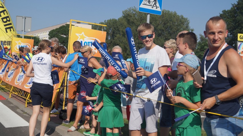 Tour de Pologne 2017 w Jastrzębiu. Kolarze mkną przed siebie