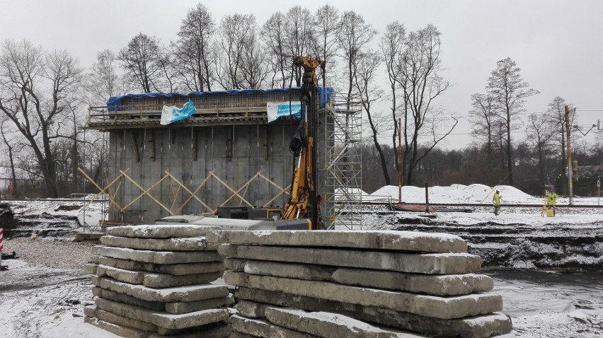 Na terenie Jaworzna trwa budowa trzech wiaduktów na linii...