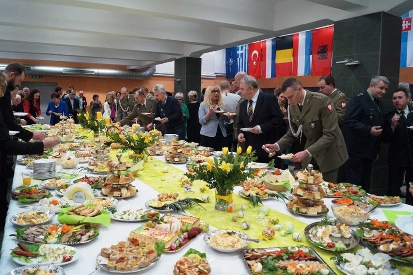 Spotkanie wielkanocne u kieleckich żołnierzy. Byli przedstawiciele wszystkich służb mundurowych