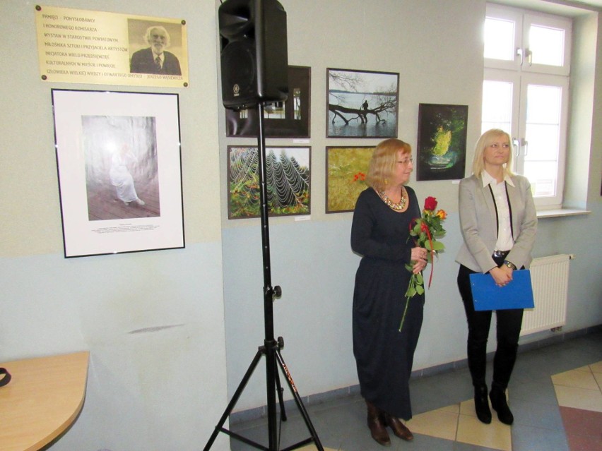 Stargard. Fotografuje to, co widzi. Wystawa zdjęć Reni Skulskiej w starostwie 