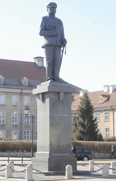 Marszalka Józefa Pilsudskiego na placu Zwyciestwa...