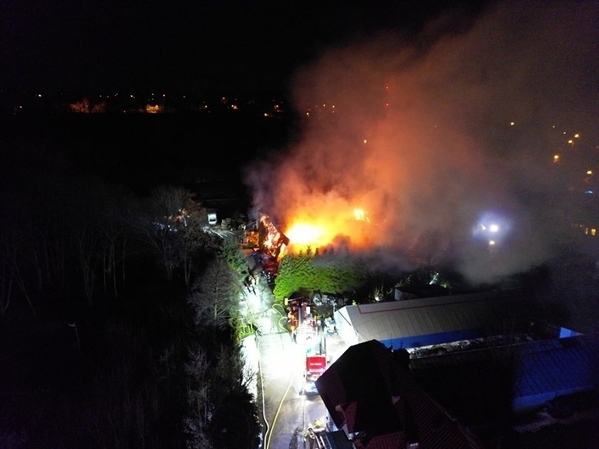 Ogień zniszczył rodzinną firmę, działającą od prawie 30 lat...