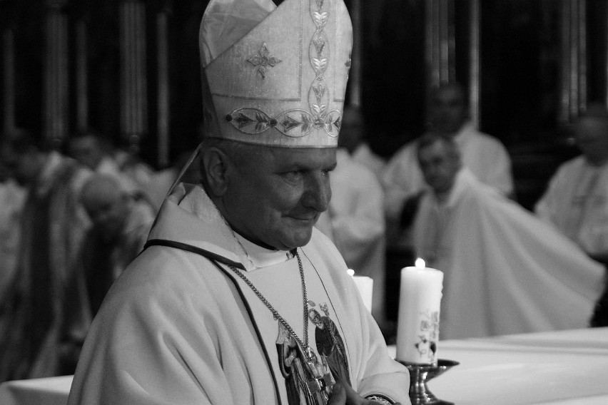 Edward Janiak nie żyje. Były biskup pomocniczy w Archidiecezji Wrocławskiej zmarł w wieku 69 lat