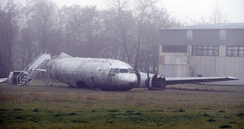 Smutny widok. Miało być muzeum lotnictwa w Łodzi, a...