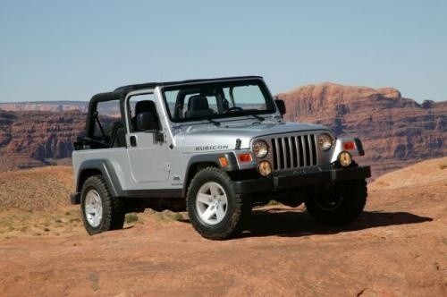 Spadkobierca tradycji aut terenowych – Jeep Wrangler.