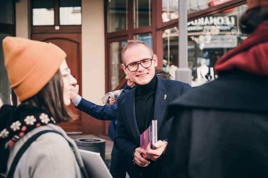 Rybnicki poseł Maciej Kopiec otrzymał list z groźbami. "Będziesz miał ryj oblany kwasem"