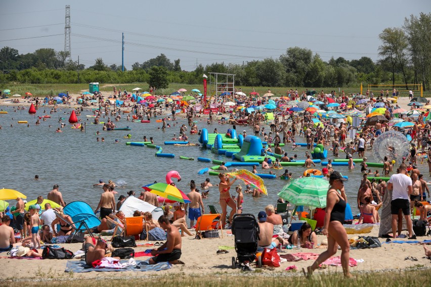 Kraków. Wielkie plażowanie w Brzegach, czyli nie tylko Bagry i Kryspinów