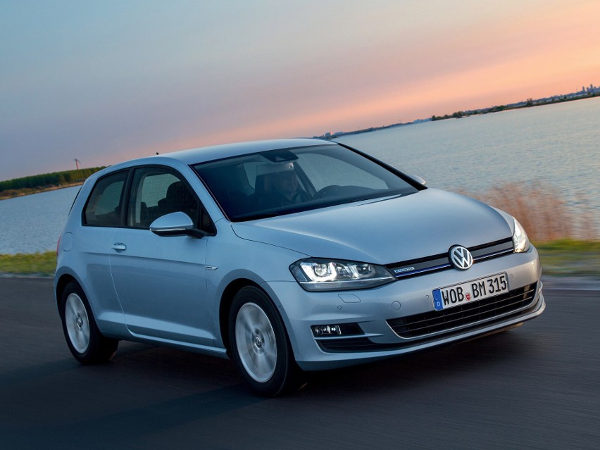 2. Volkswagen Golf...