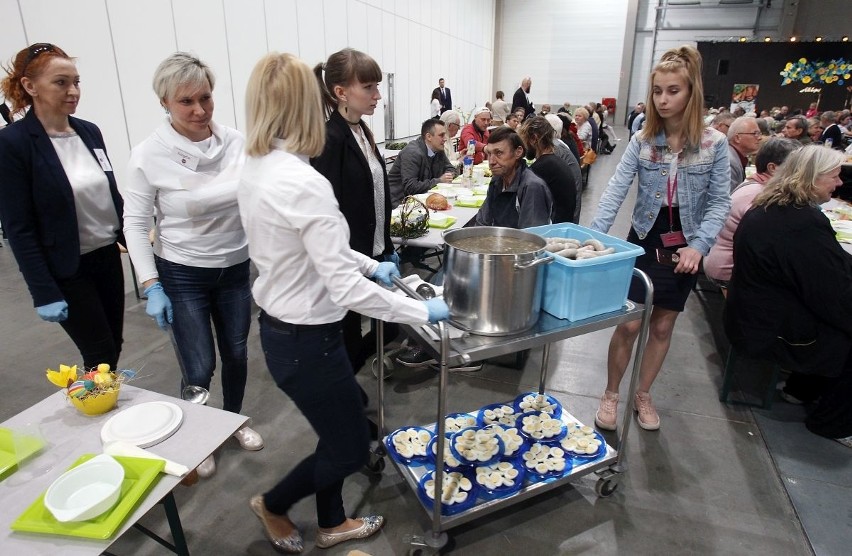 Zamiast w Hali Expo, wolontariusze Fundacji Wolne Miejsce przygotują dla łodzian Mobilne Śniadanie Wielkanocne