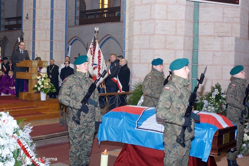 Stargard bez prezydenta. Ostatnie pożegnanie: msza w kolegiacie, kondukt żałobny, pogrzeb [zdjęcia]