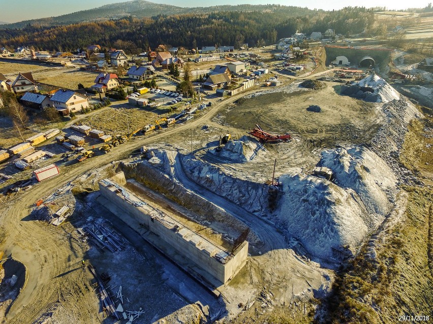 Niesamowite zdjęcia z budowy zakopianki. W tunelu szykuje się... święto [ZDJĘCIA]