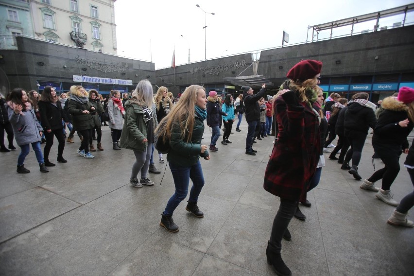 Taniec przeciwko przemocy One Billion Rising w Sosnowcu.