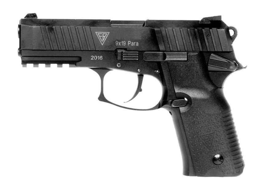 Nowoczesne pistolety VIS 100 z Fabryki Broni trafiają już na cywilny rynek