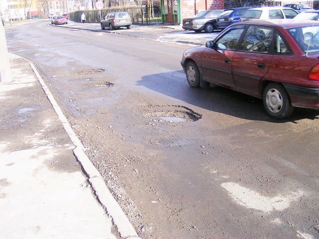 W tym roku ekipy drogowców zmodernizują powiatową ulicę Krzywoustego