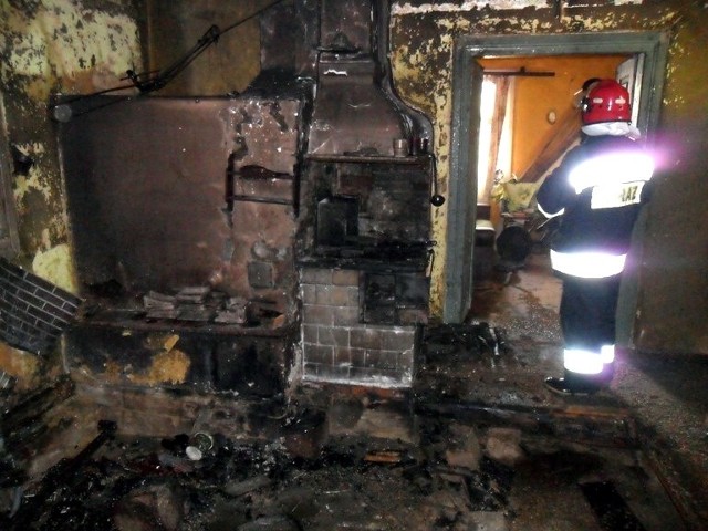 Tak wygląda wnętrze kuchni po pożarze.