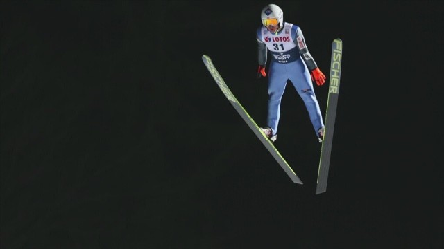 Kamil Stoch zajął siódme miejsce w sobotnim konkursie Pucharu Świata w skokach narciarskich w Sapporo.